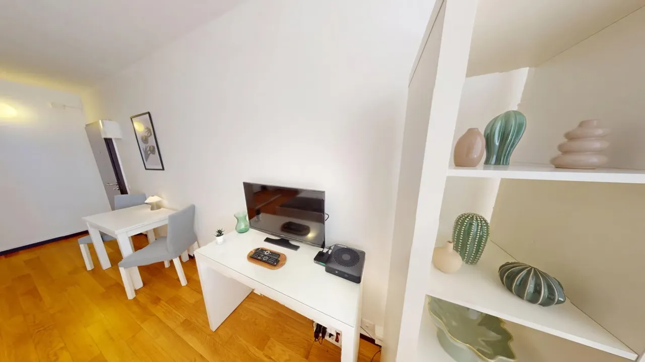 Well-located 22 m² studio apartment in Geneva's Plainpalais district – thumbnail 8