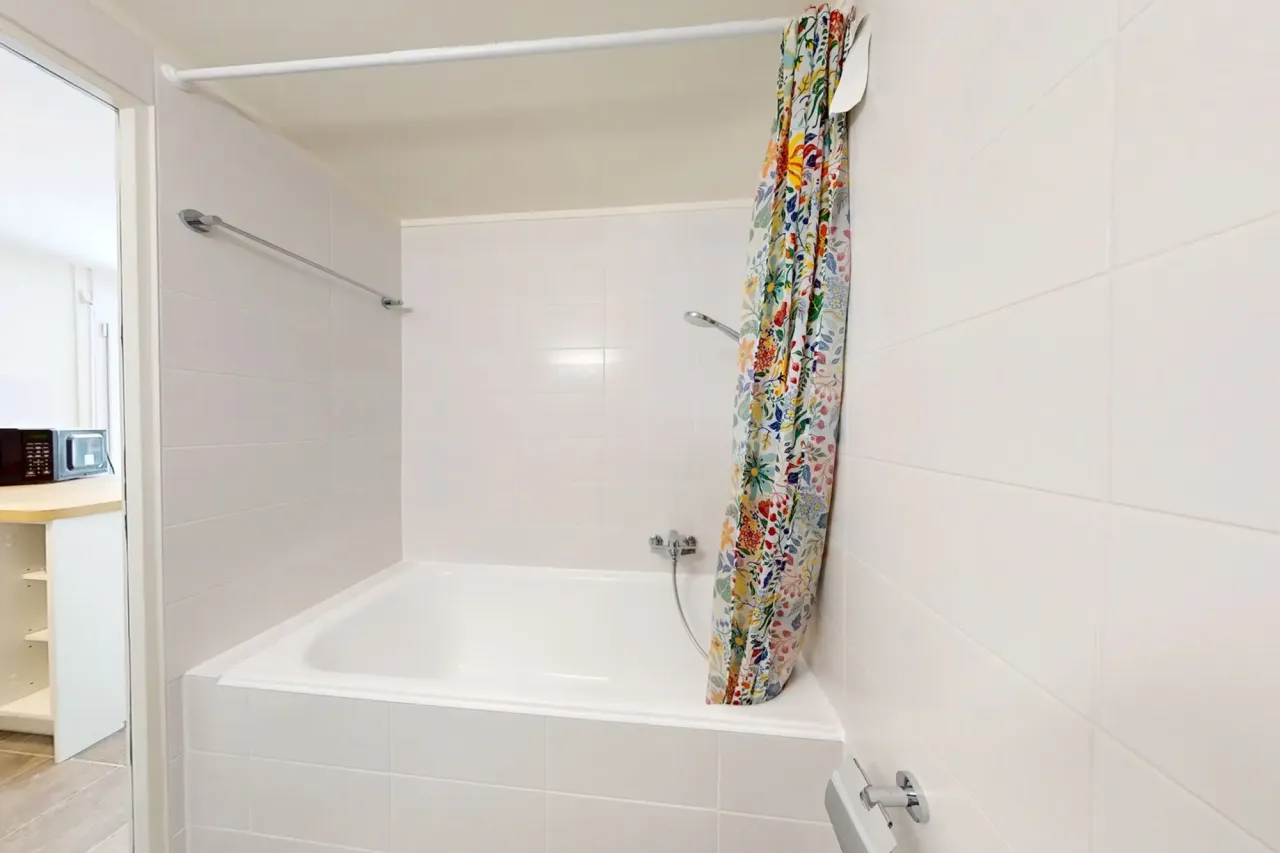 Studio de 30 m² mobilat cu bucătărie separată – Plainpalais, Geneva – thumbnail 3
