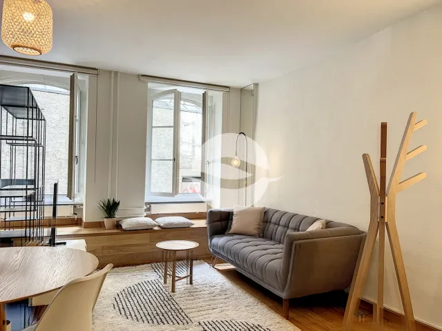 Superb furnished studio in Orașul Vechi, a rare property
