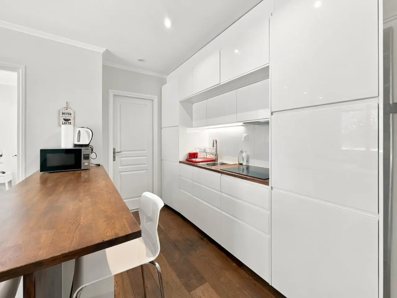 Apartament fermecător de 3 camere, mobilat și cu terasă – Rue Liotard – thumbnail 2