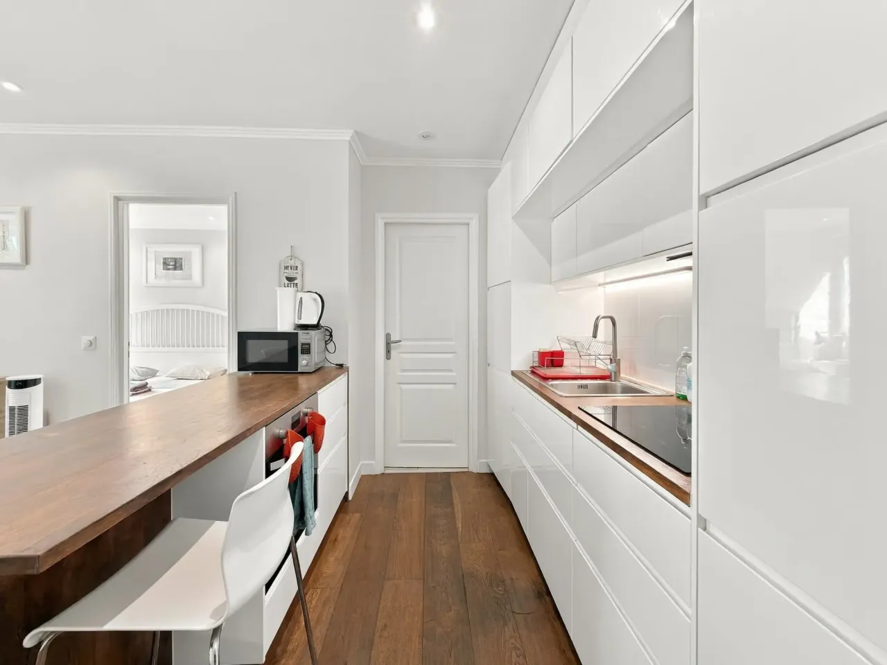 Apartament fermecător de 3 camere, mobilat și cu terasă – Rue Liotard – thumbnail 4