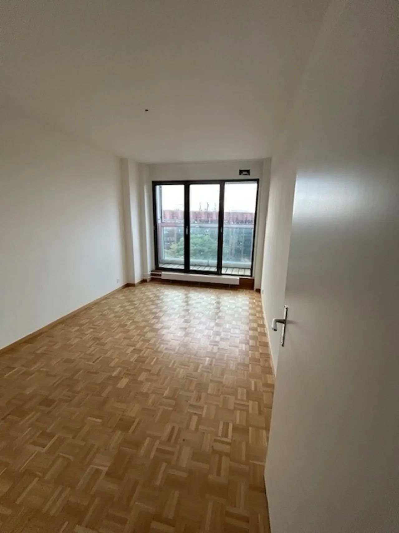 BOUCHET 8 - Apartament mare de 4 camere la etajul 7 – thumbnail 3