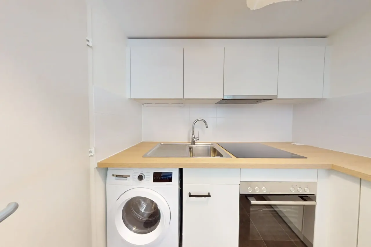 Studio mobilat de 30 m² cu bucătărie separată – Plainpalais, Geneva" – thumbnail 5