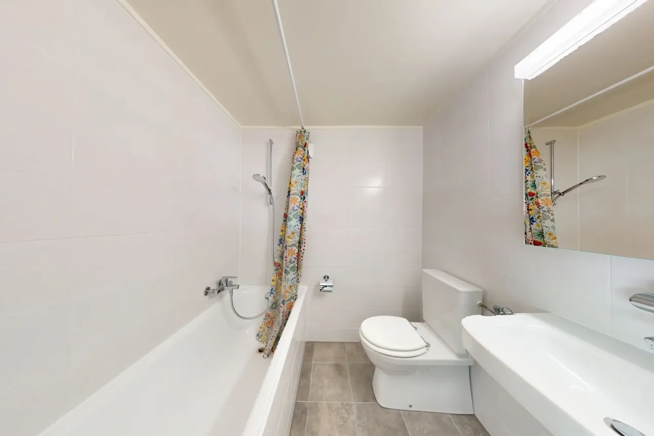 Studio mobilat de 30 m² cu bucătărie separată – Plainpalais, Geneva" – thumbnail 7