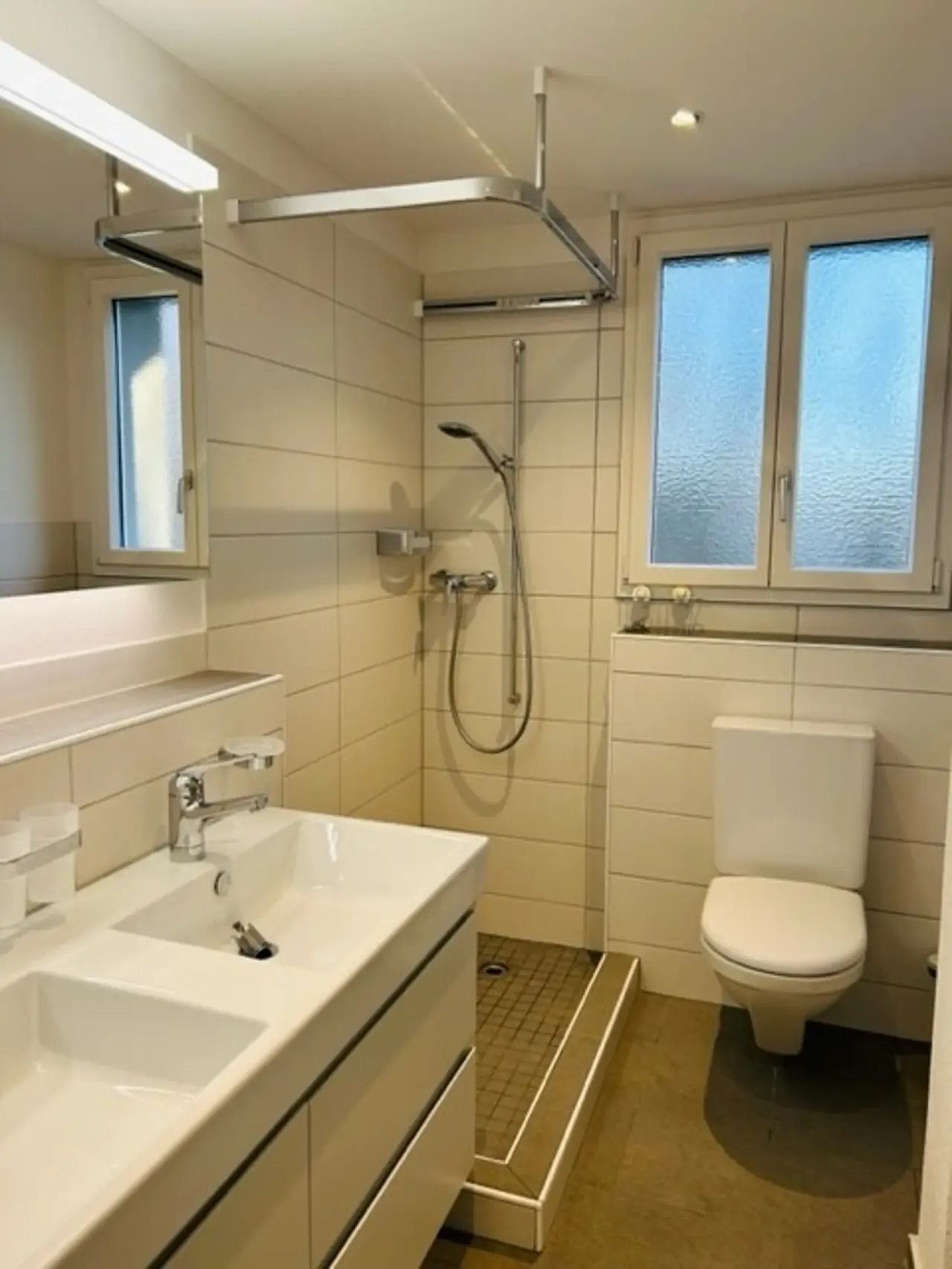 Apartament confortabil cu 2 balcoane si 3 camere – thumbnail 4