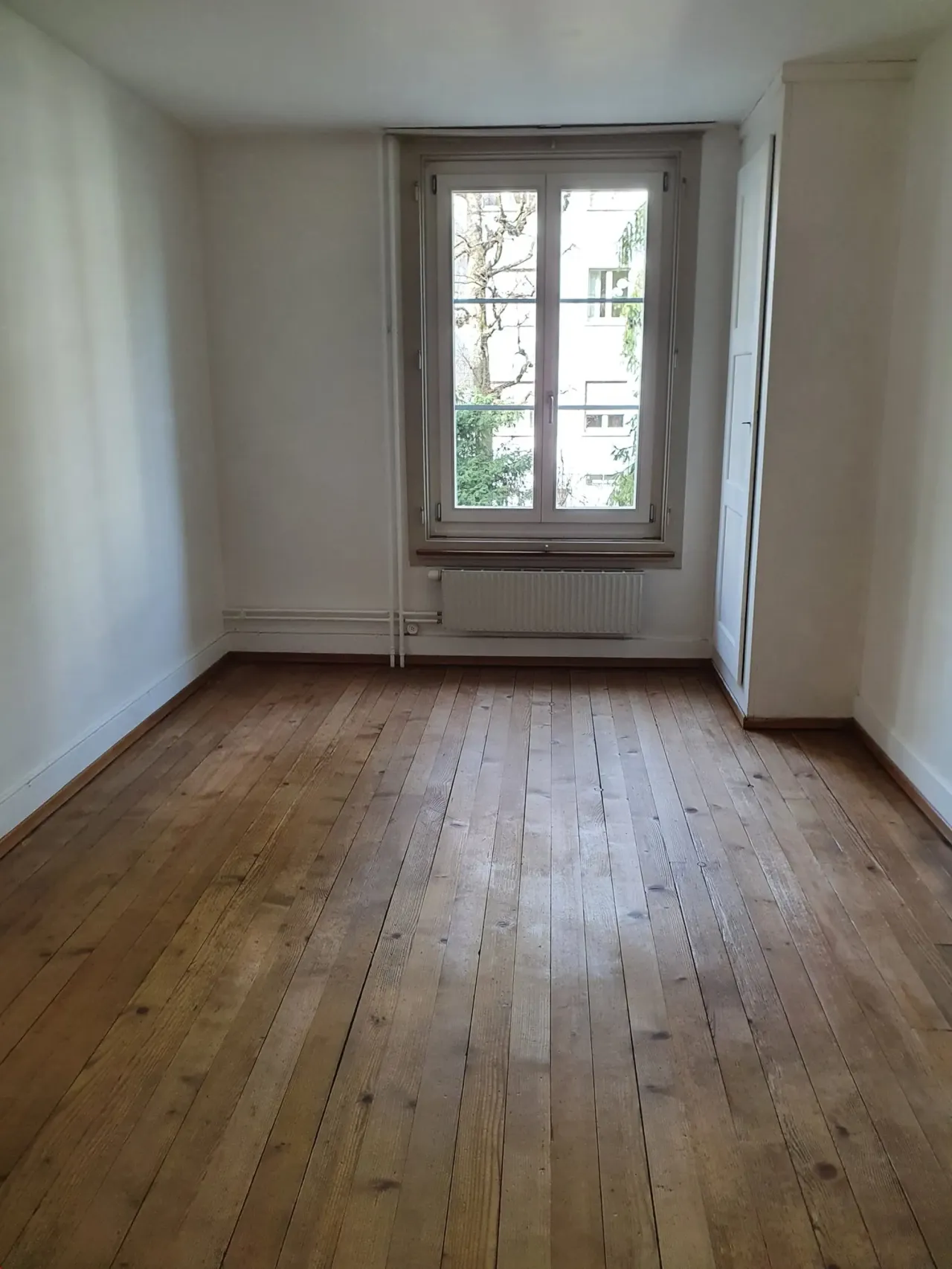 Închiriere temporară: apartament de 2,5 camere până la sfârșitul lunii aprilie 2027 – thumbnail 6