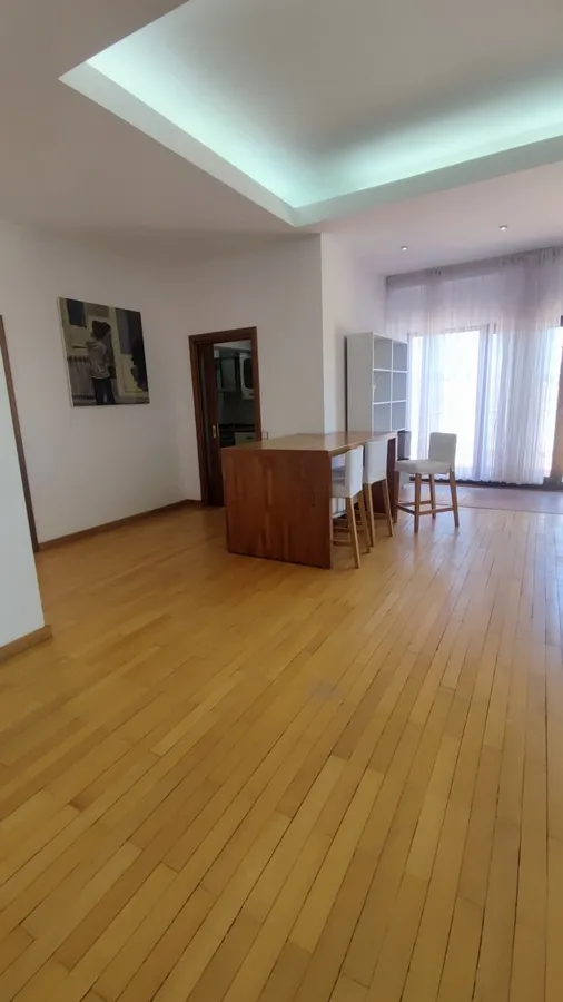 București Aron Cotrus, Nordului, Satul Francez - LUX – thumbnail 3
