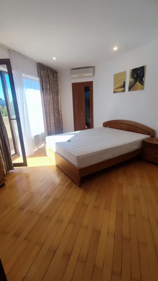 București Aron Cotrus, Nordului, Satul Francez - LUX – thumbnail 8