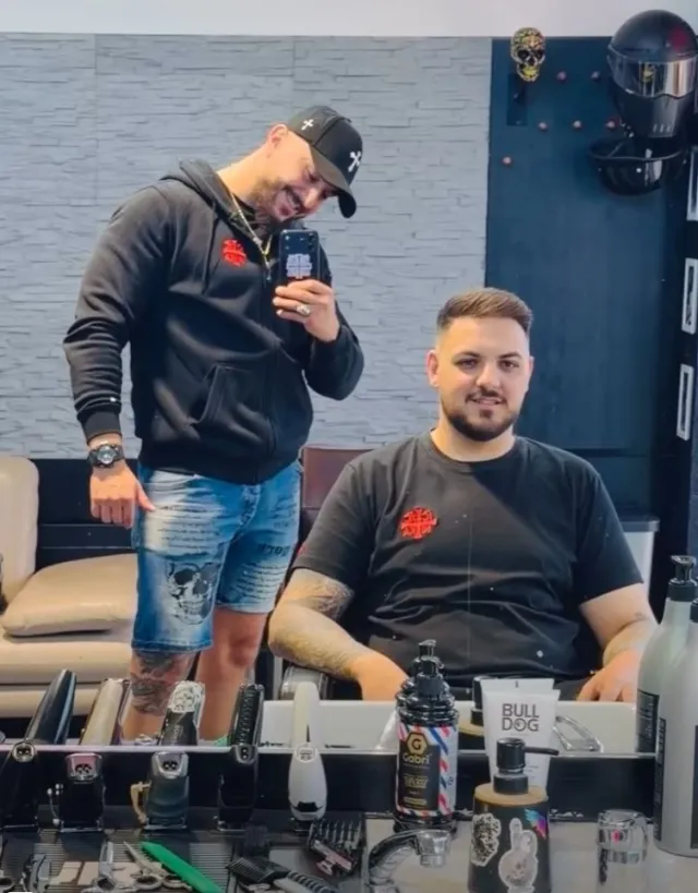Haircuts - Haircuts ✂️ ROMÂNI DIN ELVEȚIA