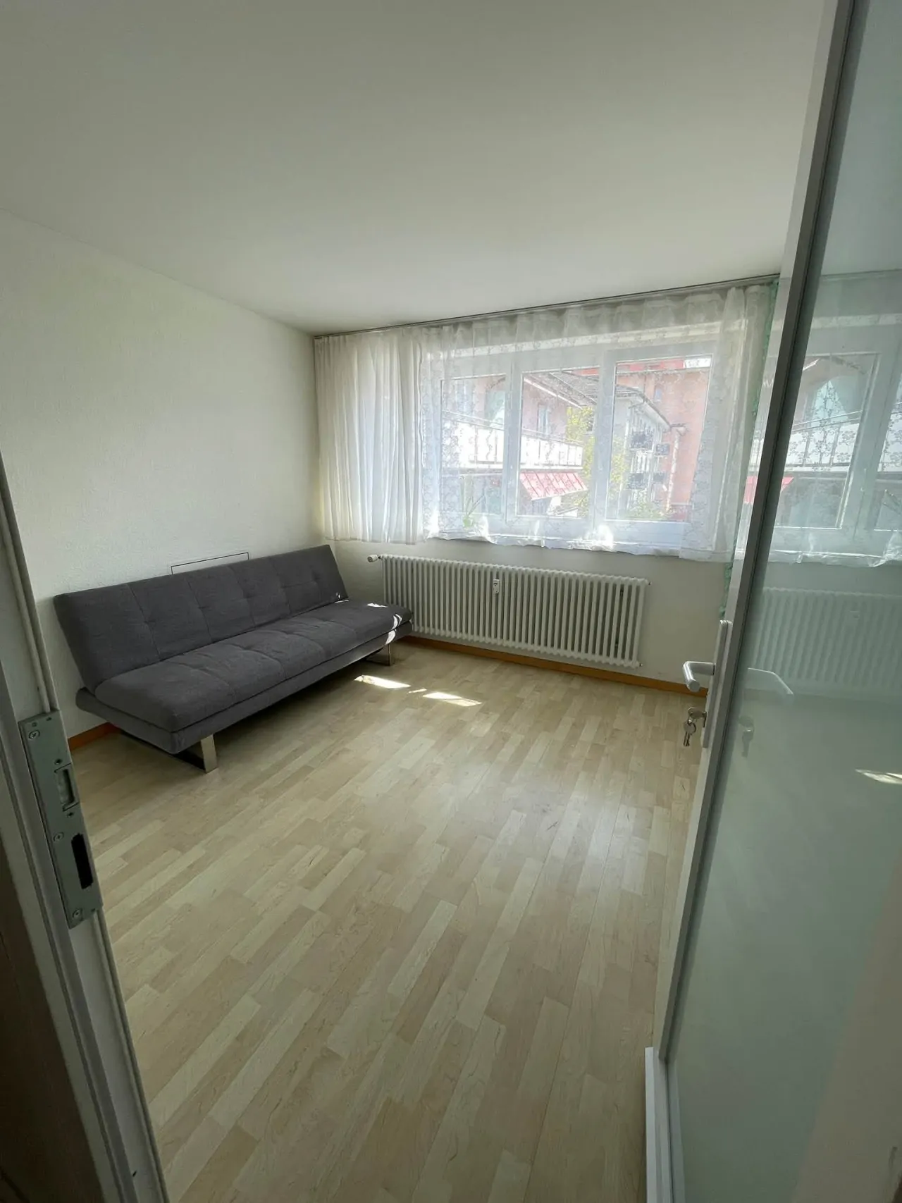 Cameră de închiriat în Zurich (Kloten) – thumbnail 6